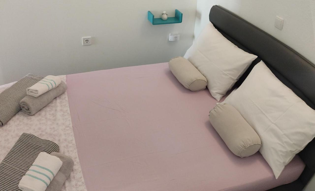 Fina M Studio Apartman Kali Kültér fotó