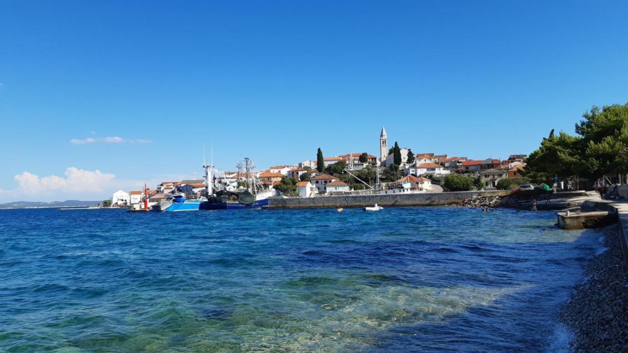 Fina M Studio Apartman Kali Kültér fotó
