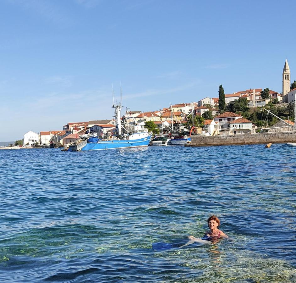 Fina M Studio Apartman Kali Kültér fotó