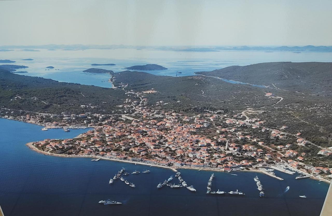 Fina M Studio Apartman Kali Kültér fotó